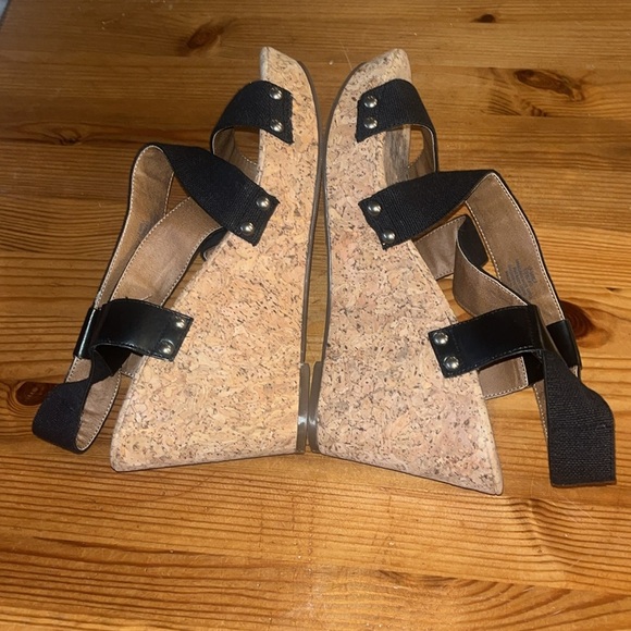 LUCKY BRAND MARLA WEDGE SANDAL Black 10 - Picture 9 of 11
